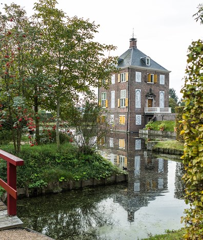 Brug met water bij Landgoed Buitenplaats Huygens