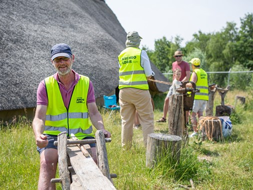 Middeleeuwse ambachten bij Masamuda tijdens de Nationale Archeologiedagen 2023 (Foto: Floris Scheplitz / Erfgoedhuis Zuid-Holland)