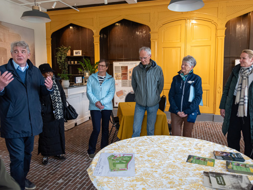 Expeditie Erfgoed, bustour langs erfgoedprojecten in de provincie, hier Landgoed Calorama (Foto: Barteld W. De Jong)