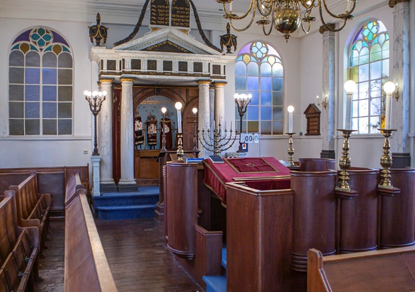 De synagoge in Leiden (Foto: Floris Scheplitz / Erfgoedhuis Zuid-Holland)