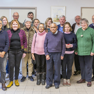 portretfoto van gemengde groep mensen