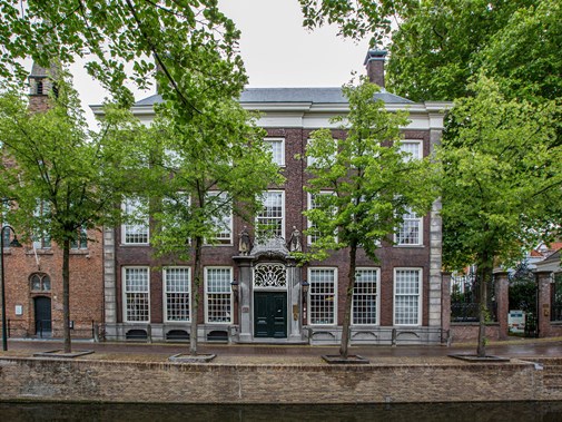Het Meisjeshuis aan de Oude Delft 116 in Delft, kantoor van Erfgoedhuis Zuid-Holland (Foto: Floris Scheplitz / Erfgoedhuis Zuid-Holland)