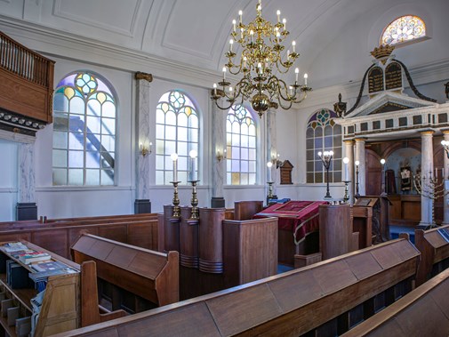 De synagoge in Leiden (Foto: Floris Scheplitz / Erfgoedhuis Zuid-Holland)