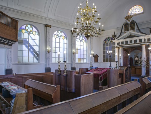 De synagoge in Leiden (Foto: Floris Scheplitz / Erfgoedhuis Zuid-Holland)