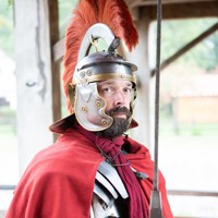 Foto van een re-enactor als Romein