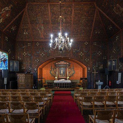 Het interieur van de Noorse Zeemanskerk (Foto: Floris Scheplitz).