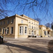 Voorzijde van Huize De Paauw